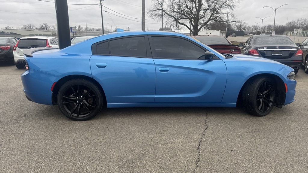 2016 Dodge Charger Image 9