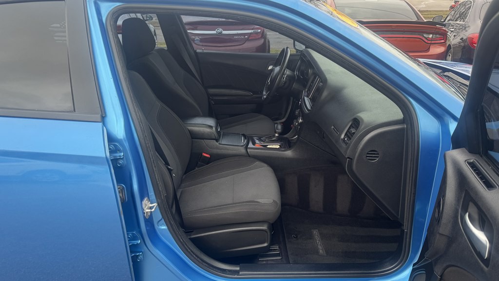 2016 Dodge Charger Image 29