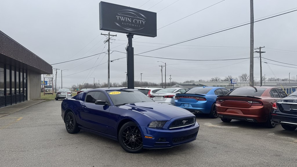 2014 Ford Mustang Image 1