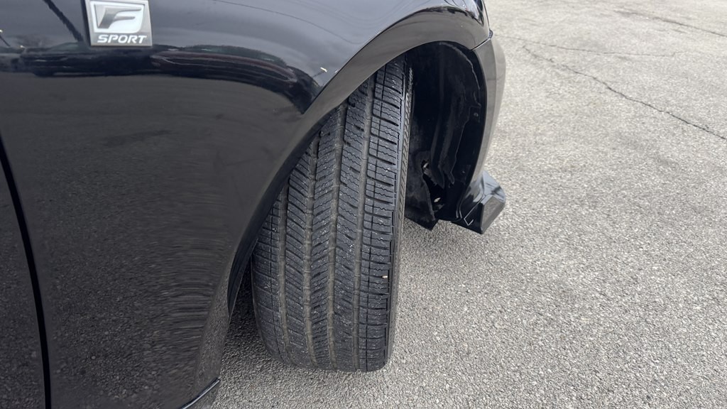 2015 Lexus IS Image 12