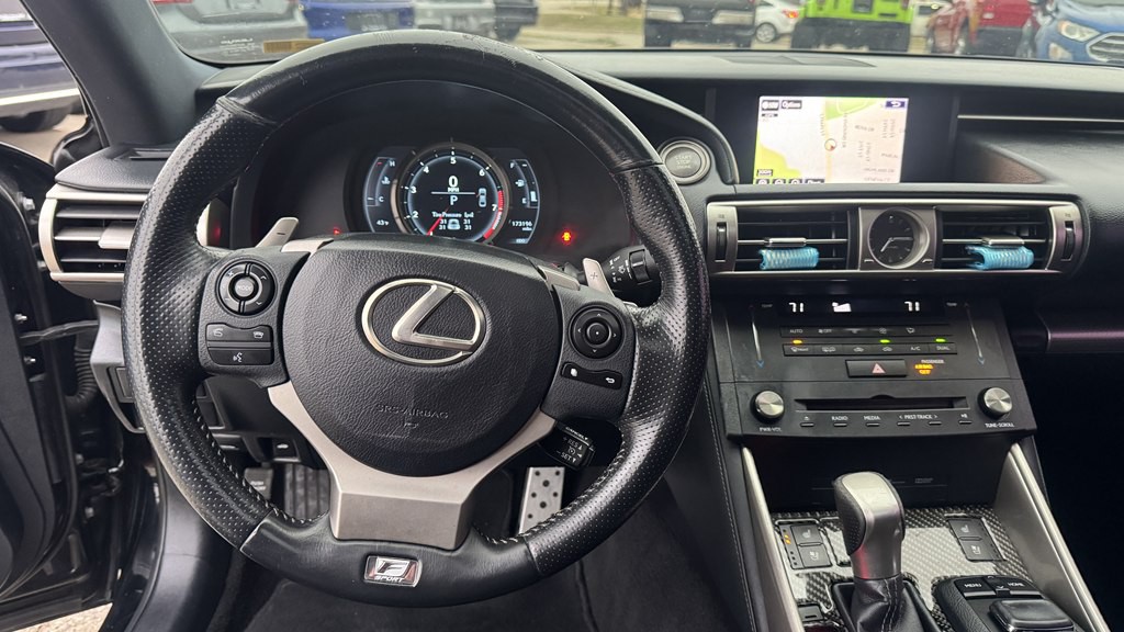 2015 Lexus IS Image 17