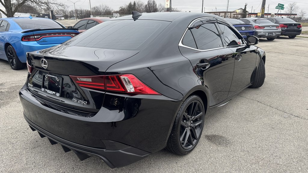 2015 Lexus IS Image 8