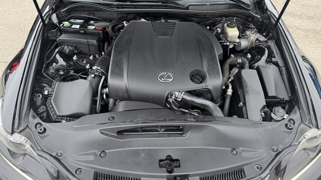 2015 Lexus IS Image 10