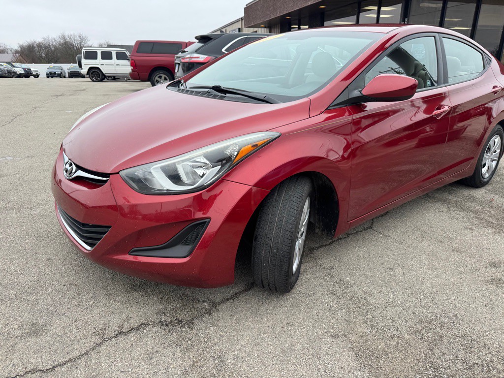 2016 Hyundai Elantra Image 4