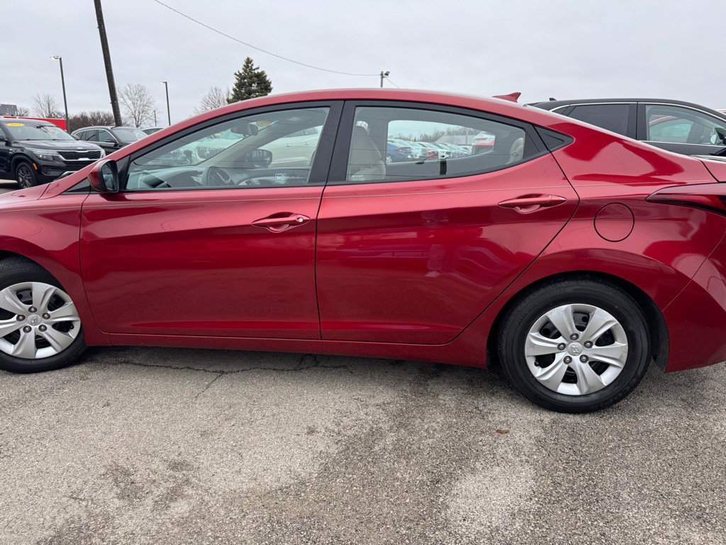 2016 Hyundai Elantra Image 5
