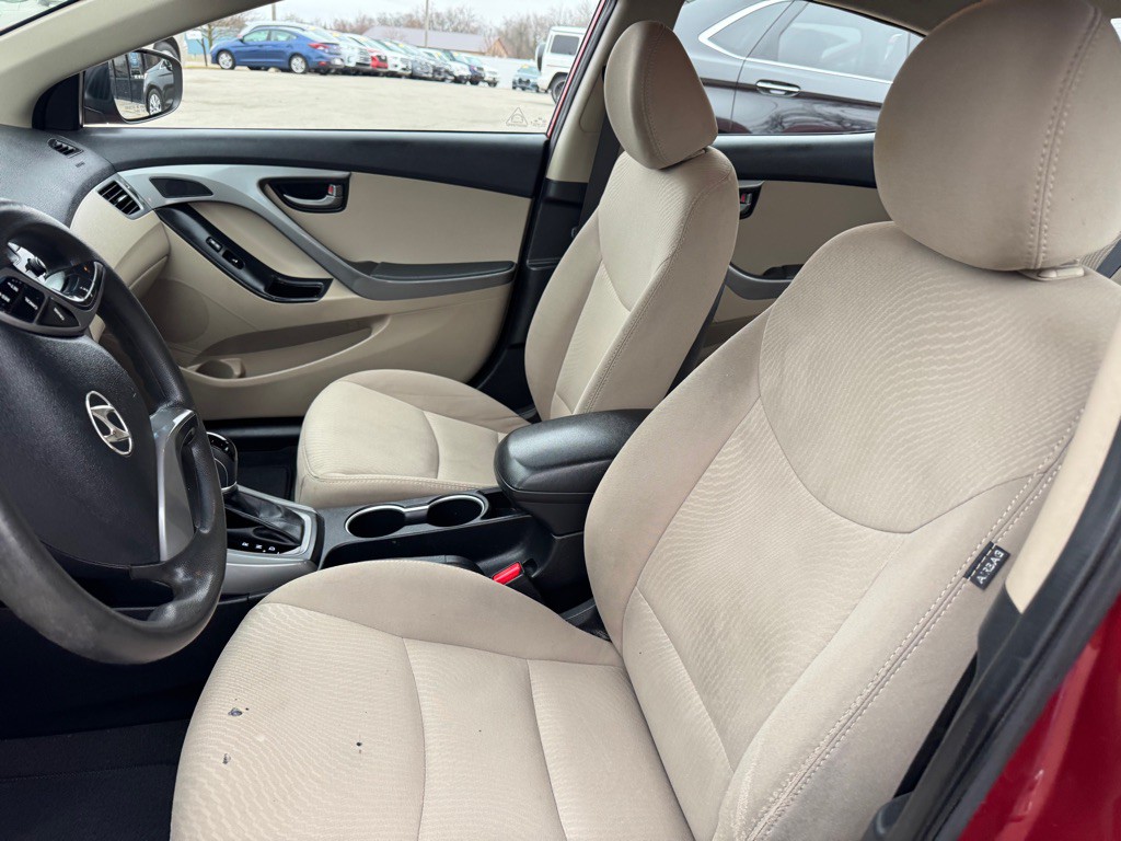 2016 Hyundai Elantra Image 23