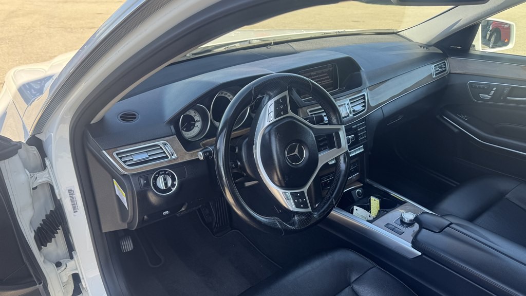 2014 Mercedes-Benz E-Class Image 14