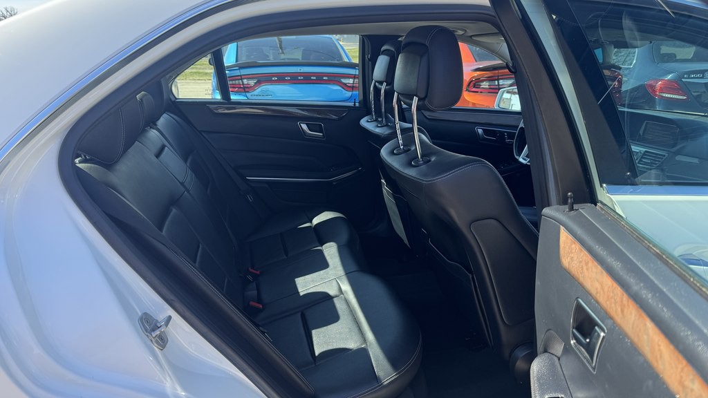 2014 Mercedes-Benz E-Class Image 26