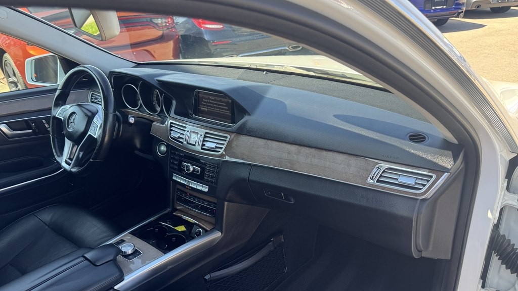 2014 Mercedes-Benz E-Class Image 28