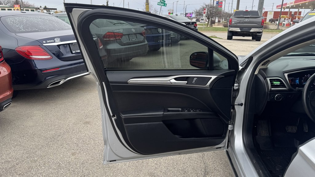 2018 Ford Fusion Image 14