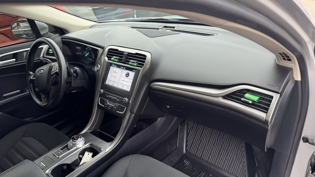 2018 Ford Fusion Image 27