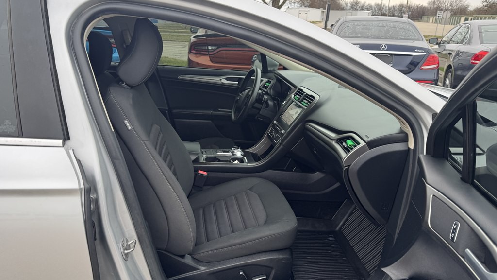 2018 Ford Fusion Image 28