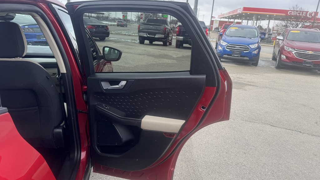 2020 Ford Escape Image 24