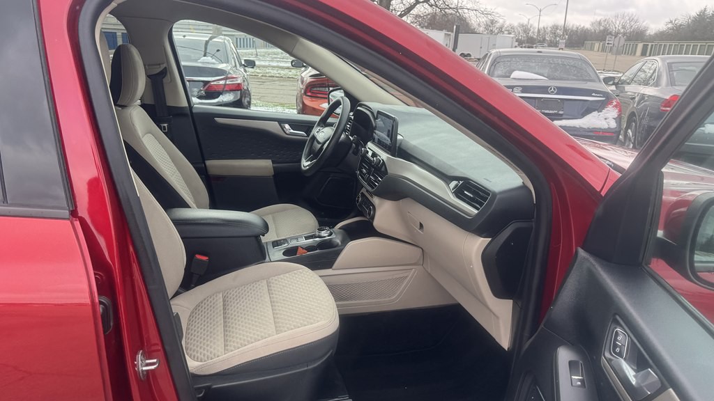 2020 Ford Escape Image 28