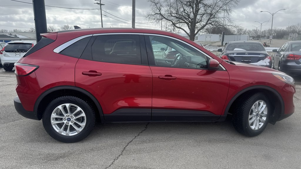 2020 Ford Escape Image 9