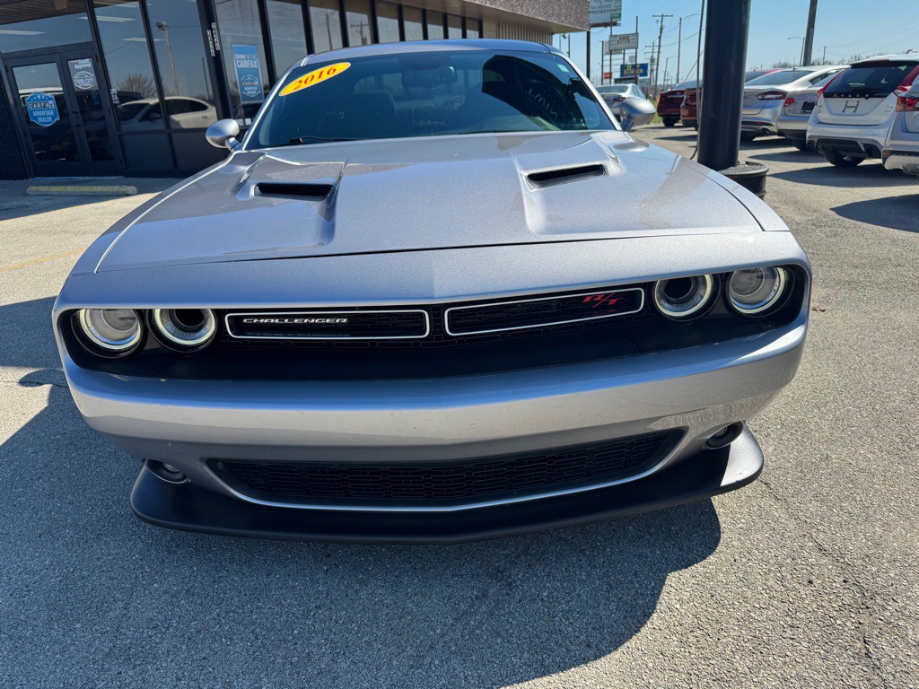 2016 Dodge Challenger Image 3