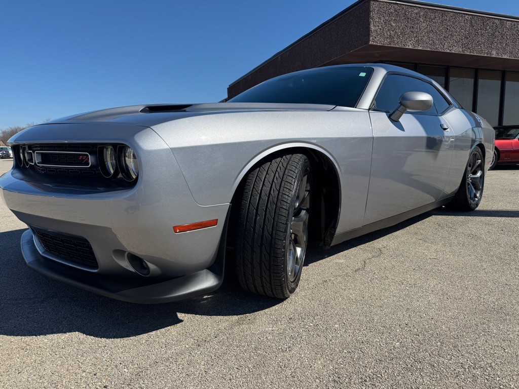 2016 Dodge Challenger Image 4