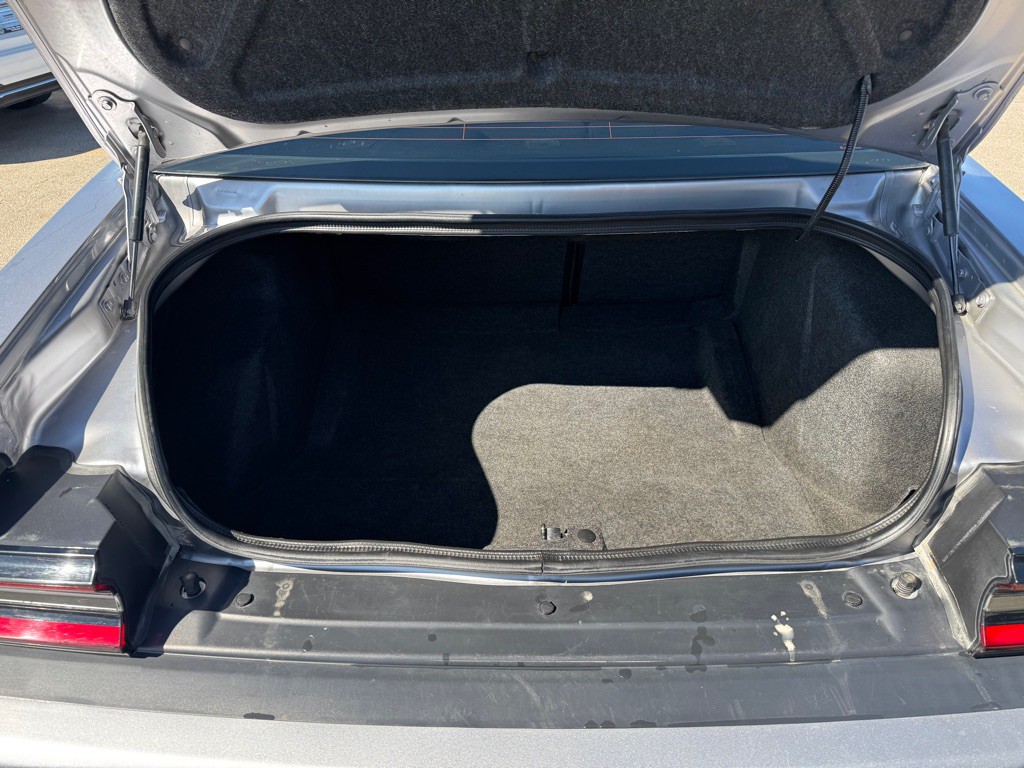 2016 Dodge Challenger Image 16