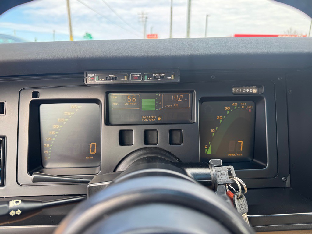 1986 Chevrolet Corvette Image 18