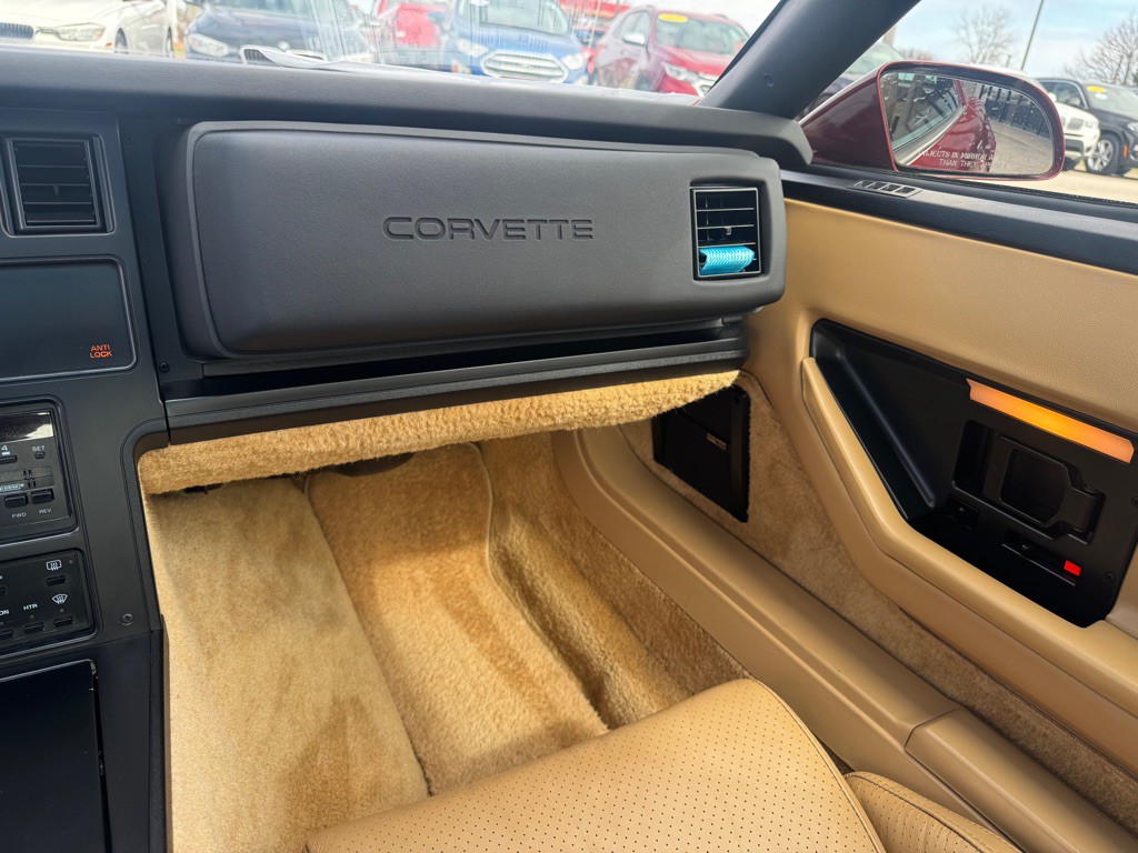 1986 Chevrolet Corvette Image 22