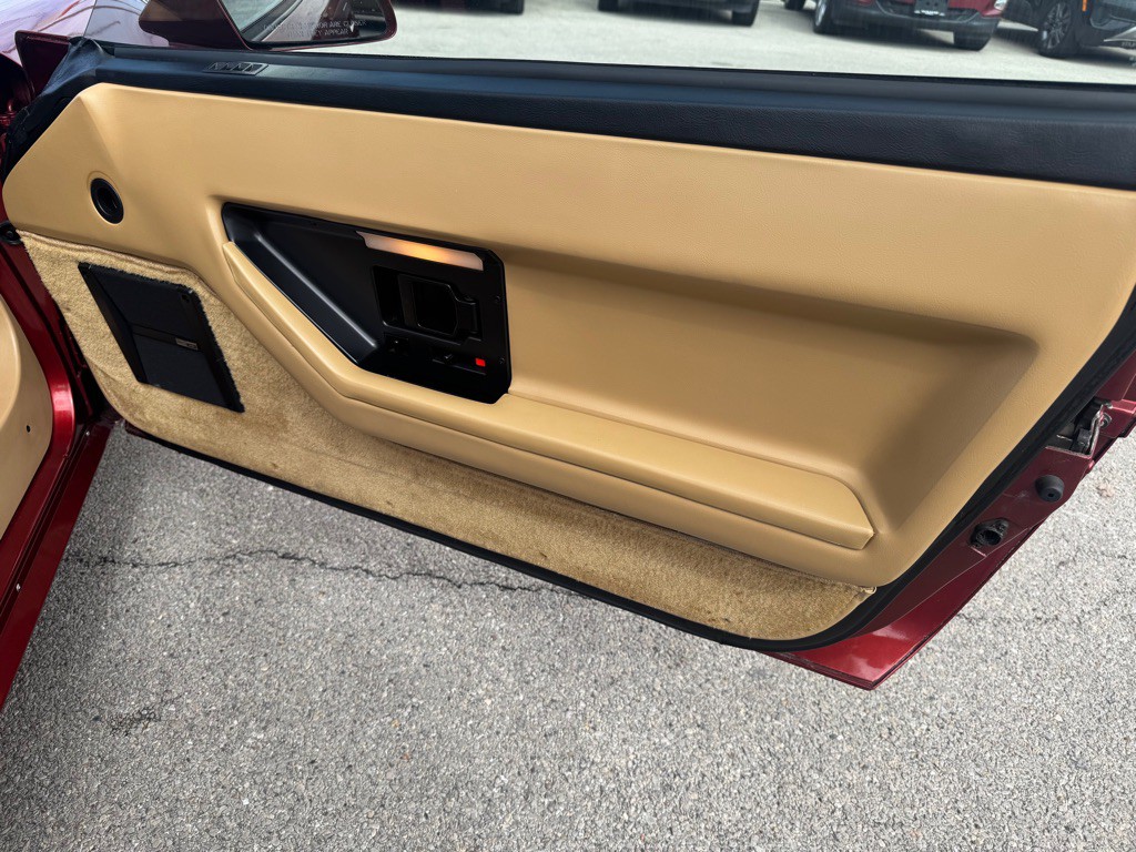 1986 Chevrolet Corvette Image 24