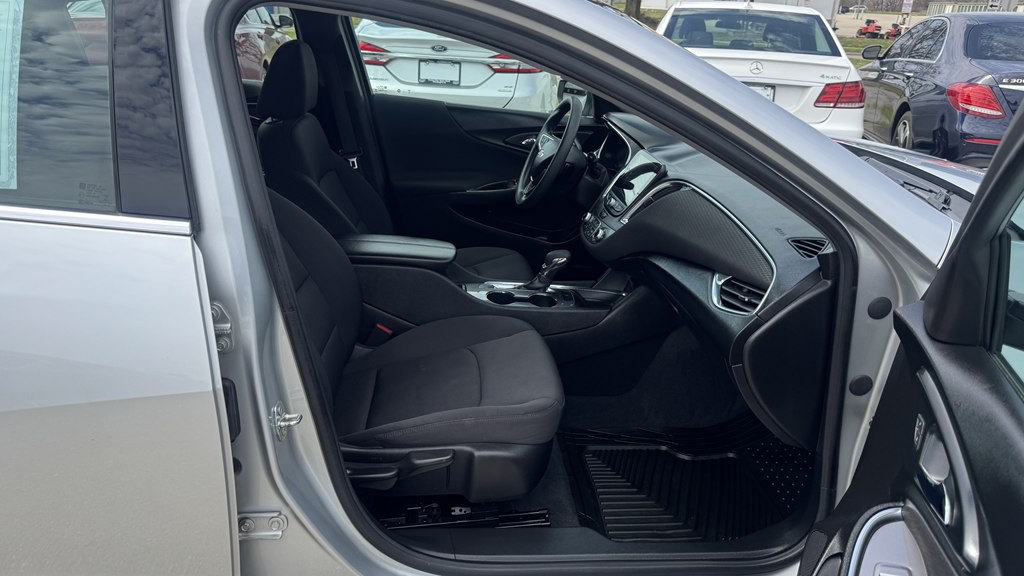 2021 Chevrolet Malibu Image 28