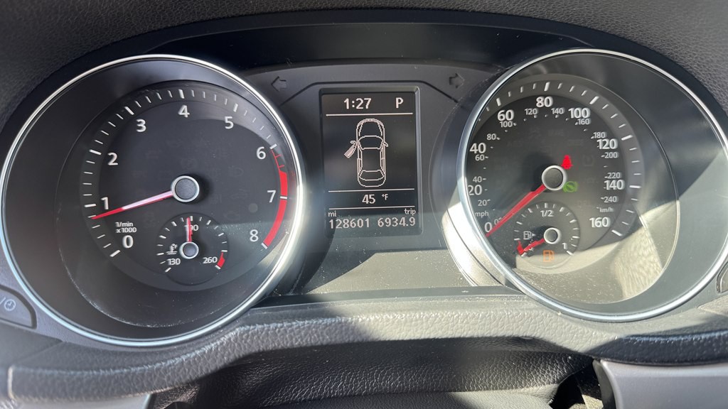 2016 Volkswagen Passat Image 18