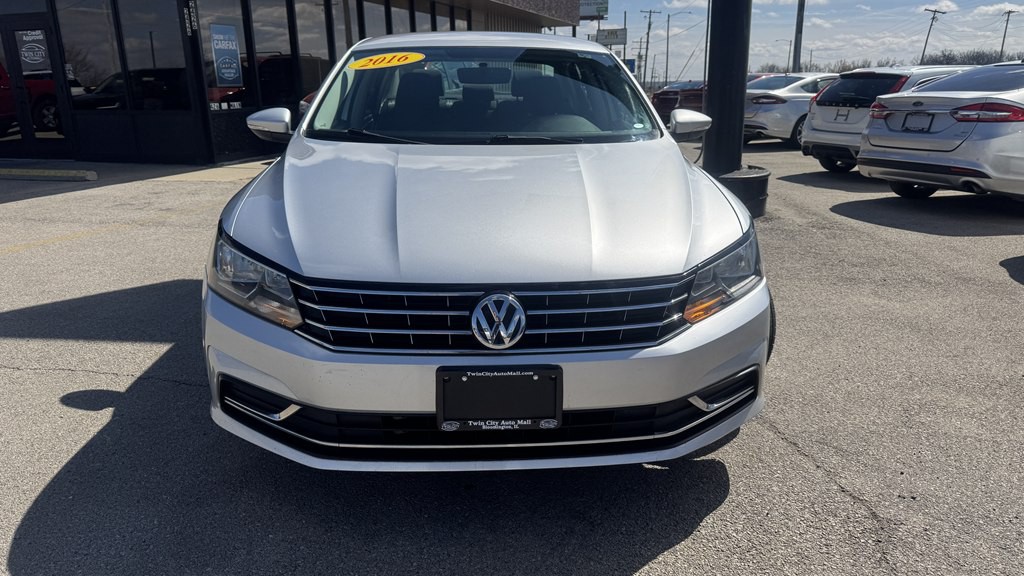 2016 Volkswagen Passat Image 3