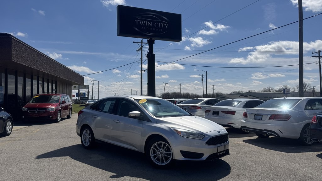 2016 Ford Focus Image 1