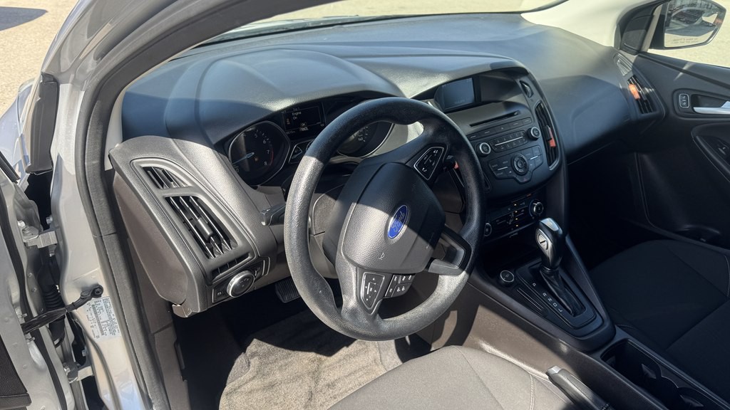 2016 Ford Focus Image 14