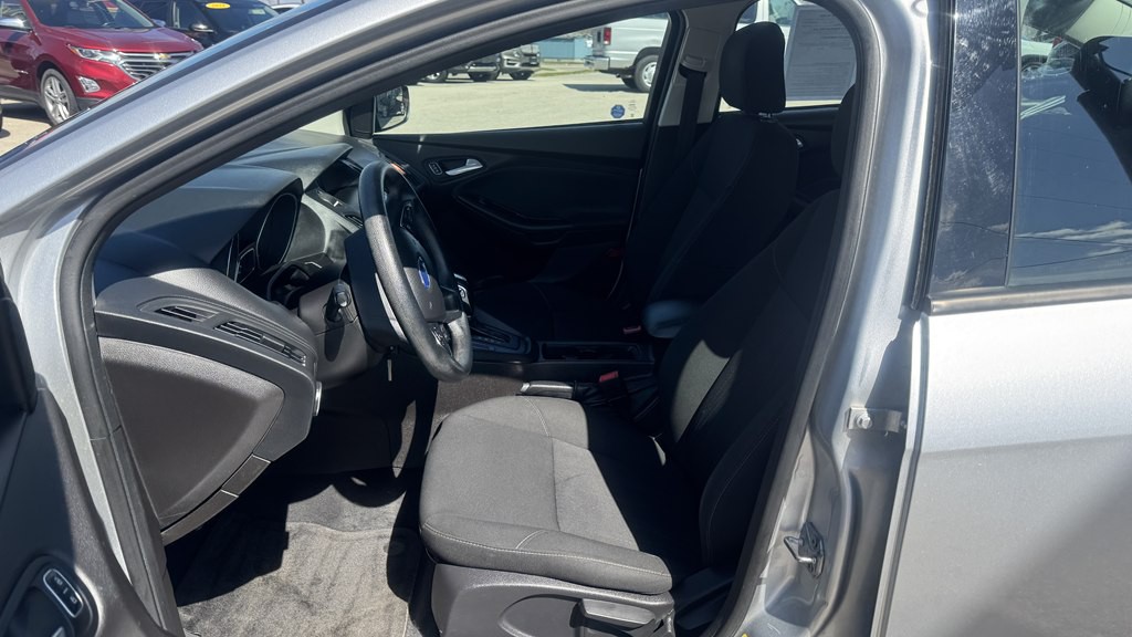 2016 Ford Focus Image 15