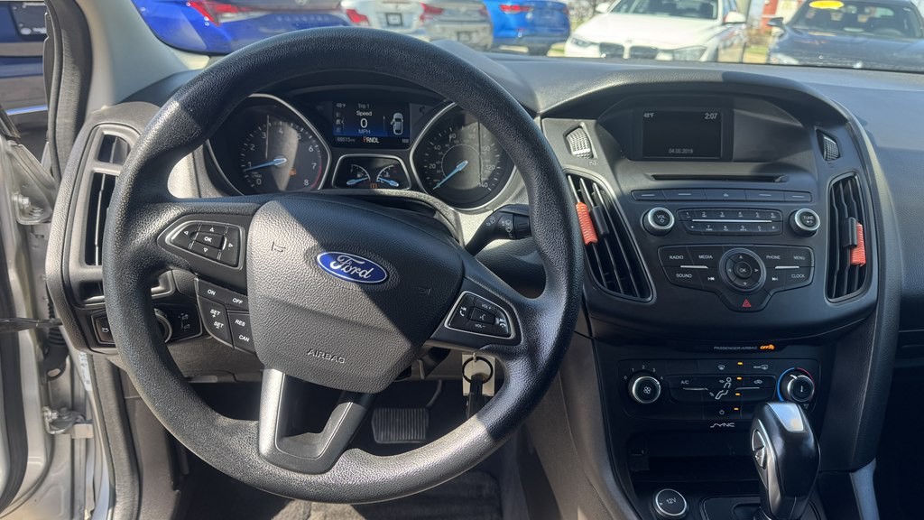 2016 Ford Focus Image 16