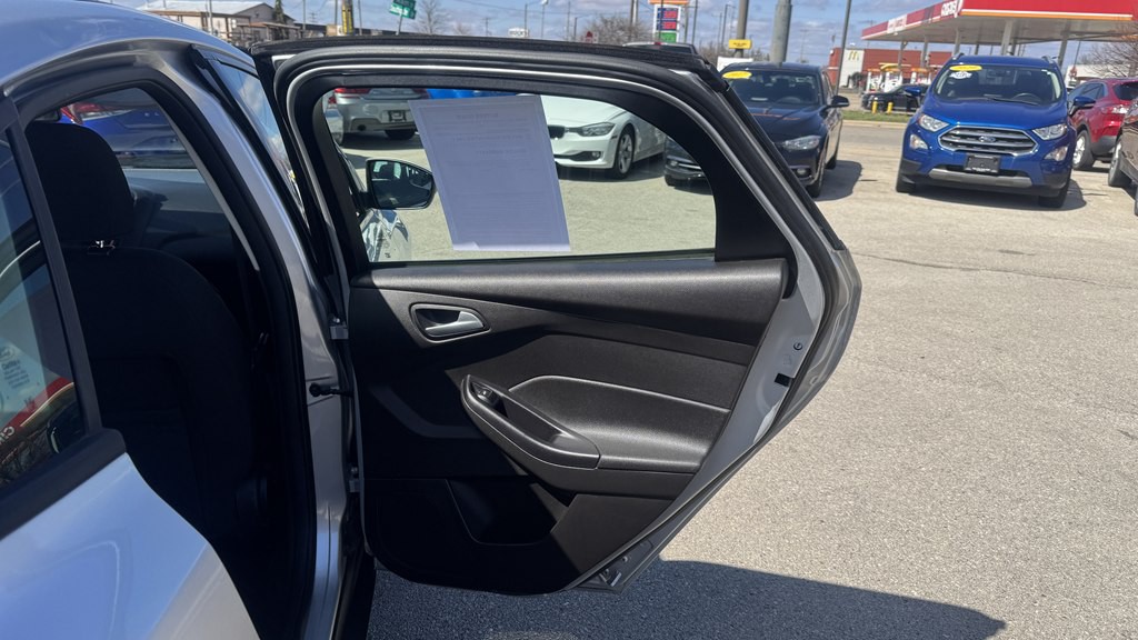 2016 Ford Focus Image 22