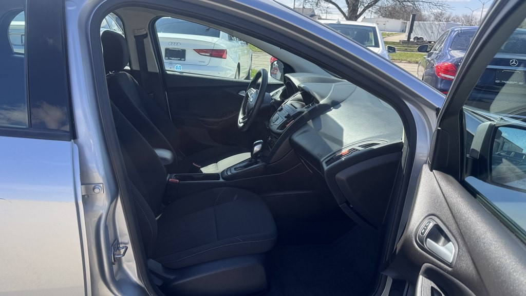 2016 Ford Focus Image 26