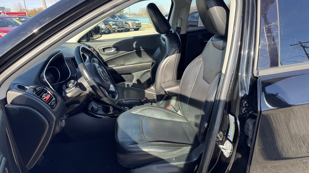2019 Jeep Compass Image 15