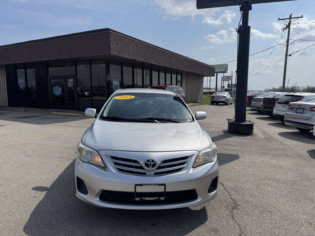 2013 Toyota Corolla Image 2