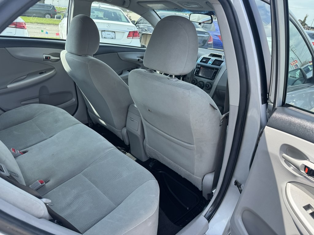 2013 Toyota Corolla Image 15