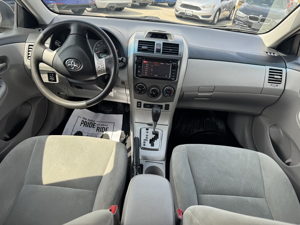 2013 Toyota Corolla Image 21