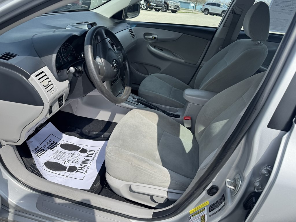 2013 Toyota Corolla Image 22