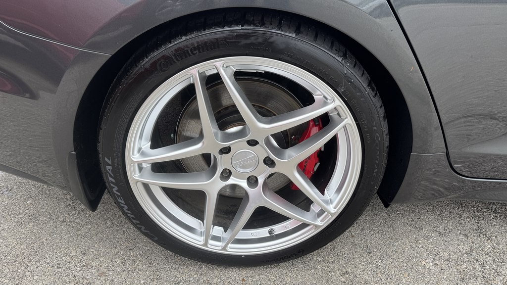 2019 Genesis G70 Image 13