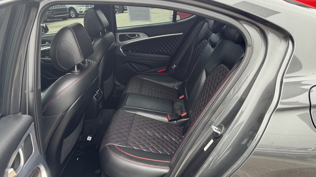 2019 Genesis G70 Image 22