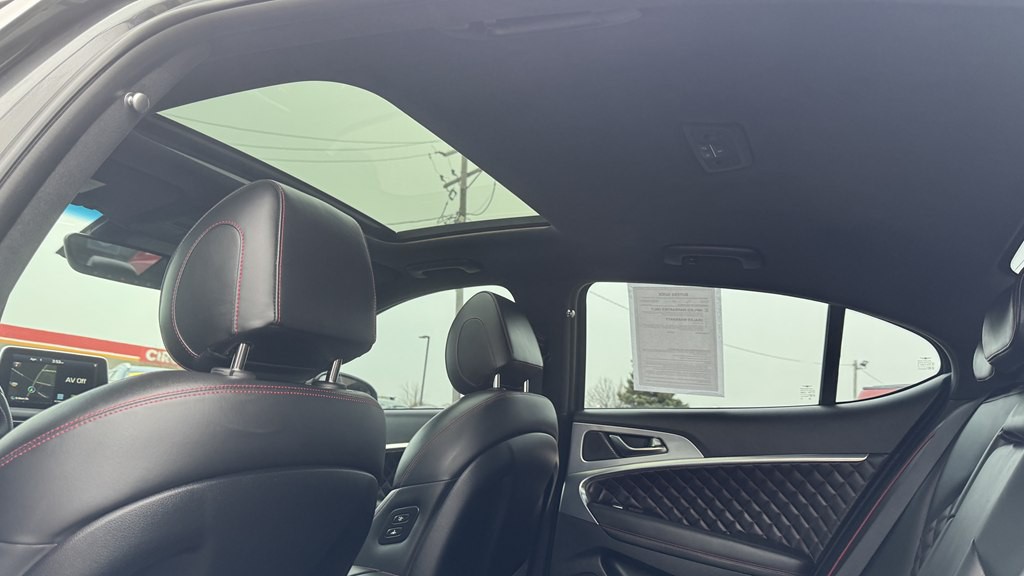 2019 Genesis G70 Image 23