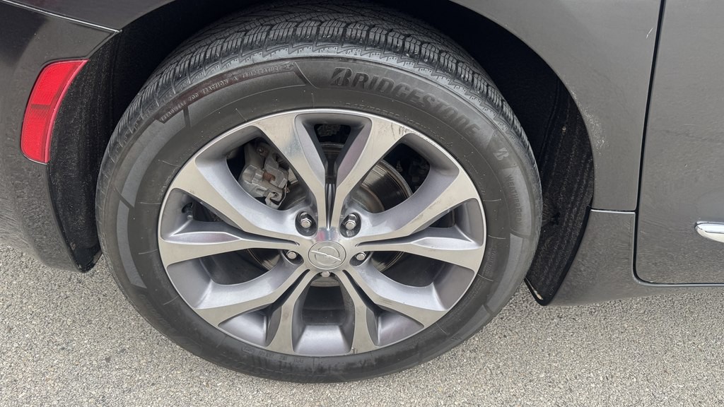 2019 Chrysler Pacifica Image 13