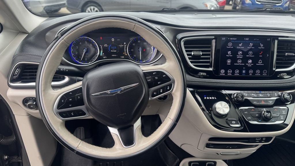 2019 Chrysler Pacifica Image 17