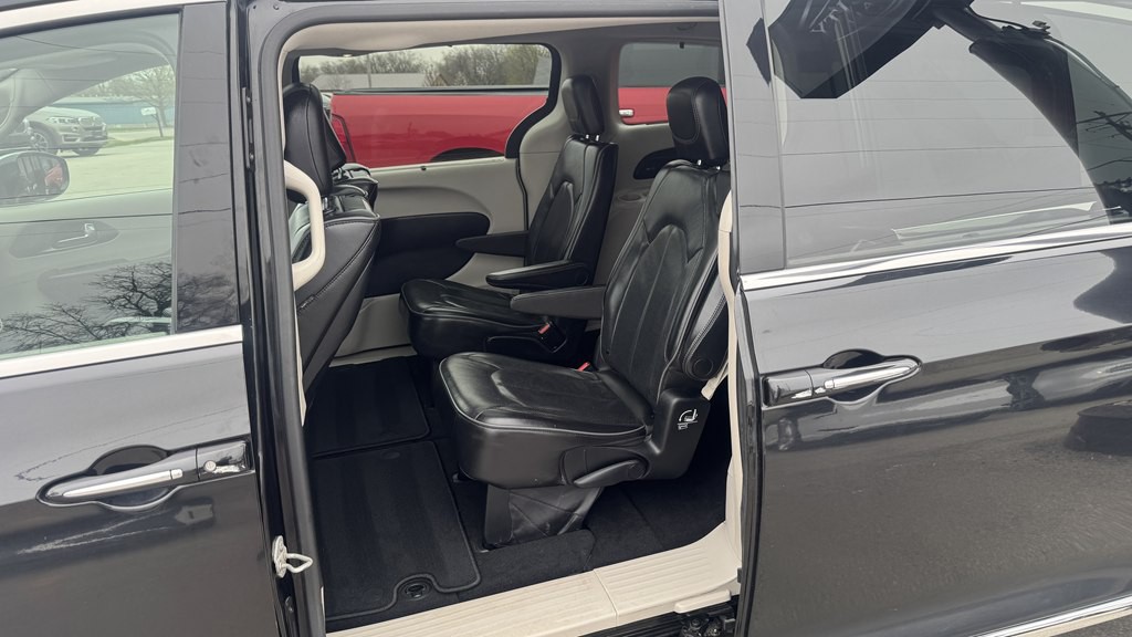 2019 Chrysler Pacifica Image 21