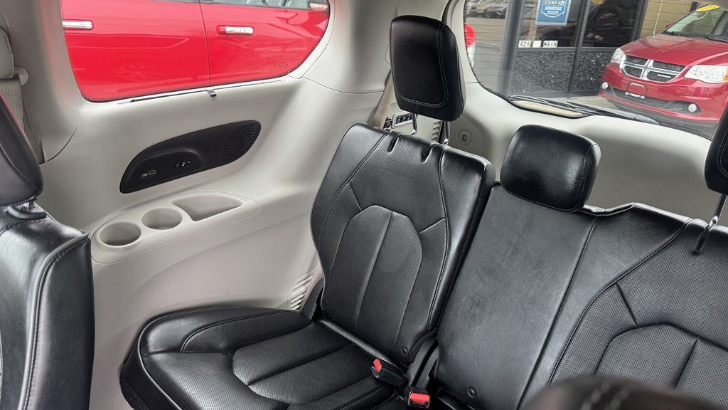 2019 Chrysler Pacifica Image 22