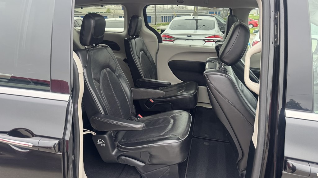 2019 Chrysler Pacifica Image 26