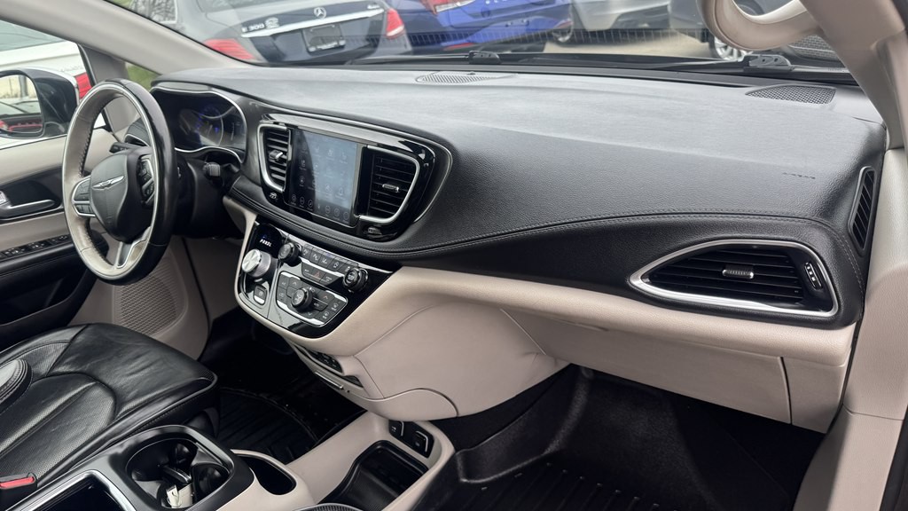 2019 Chrysler Pacifica Image 29