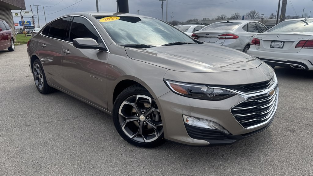 2023 Chevrolet Malibu Image 2