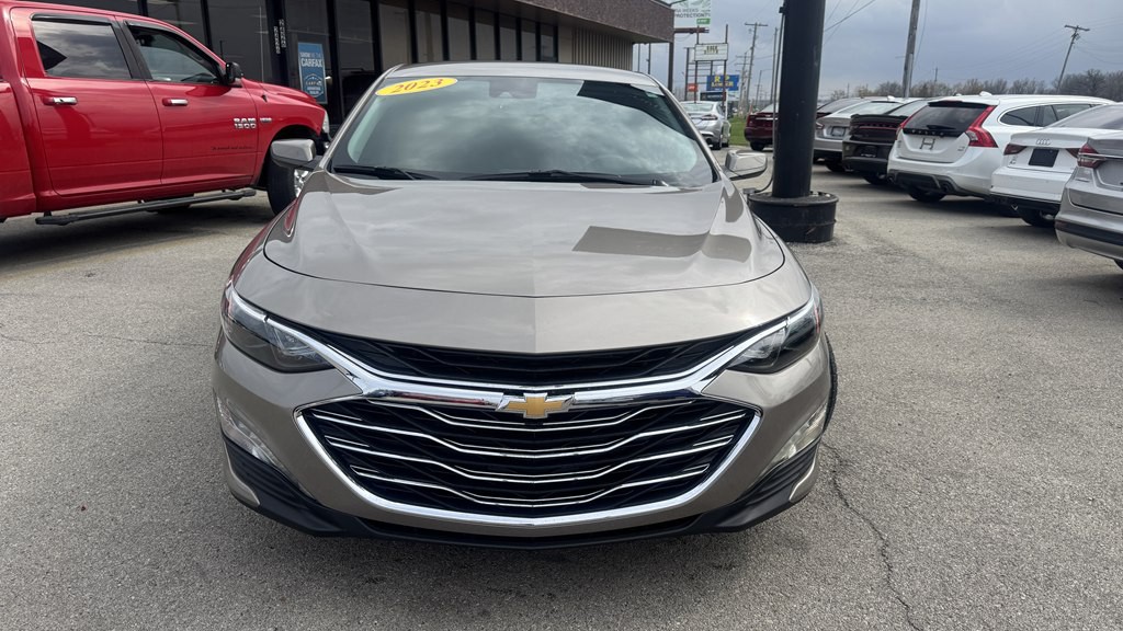 2023 Chevrolet Malibu Image 3